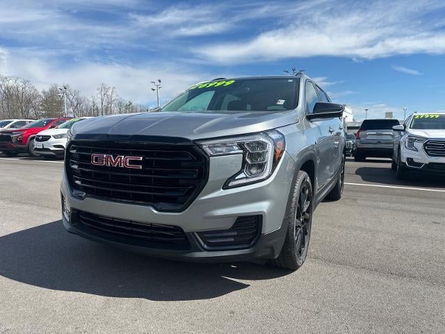 2024 GMC Terrain SLE in Sterling Metallic — front three-quarter view