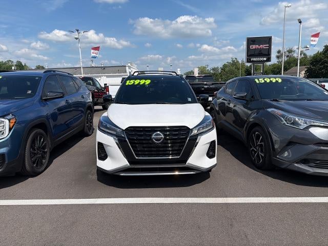 2021 Nissan Kicks SR in White — front three-quarter view